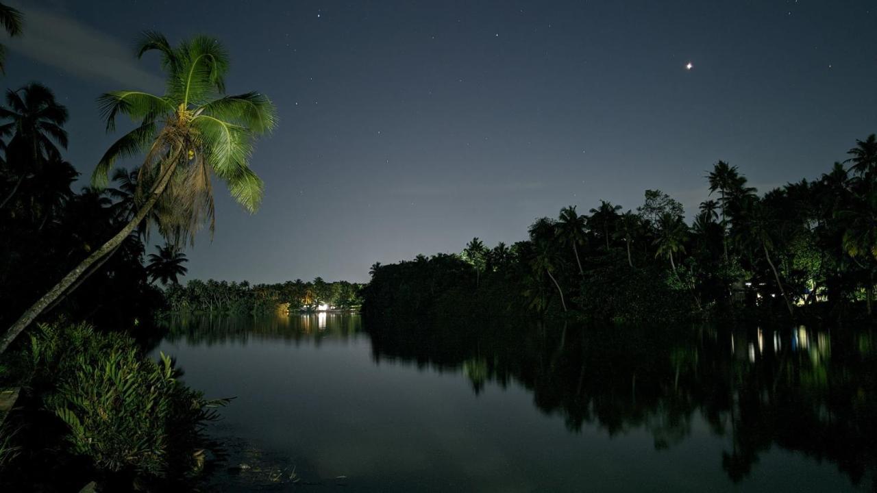 Islandstay-A Riverside Property Kollam Kültér fotó