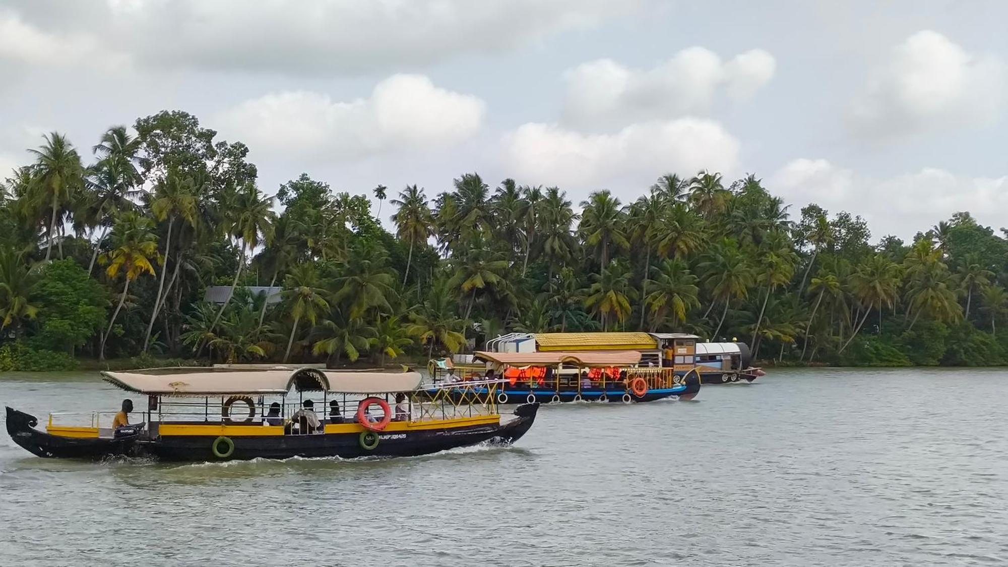 Islandstay-A Riverside Property Kollam Kültér fotó